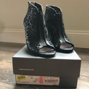 Vince Camuto Size 8 Black Leather Bootie Heels